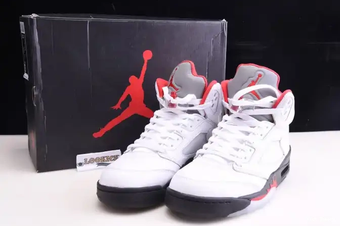 Kicked Out Shoe Store Fire Silver DA1911-102 Air Red Tongue Retro 5 (2020) Jordan 0518